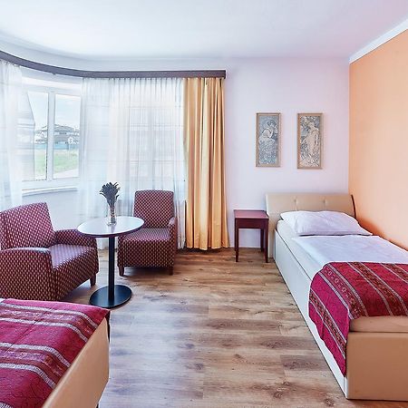 Penzion Karolinka Hotel Kroměříž Екстериор снимка